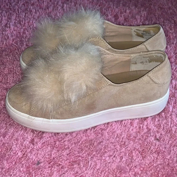 Steve Madden Bryanne Pom Pom Sneakers - Picture 4 of 9